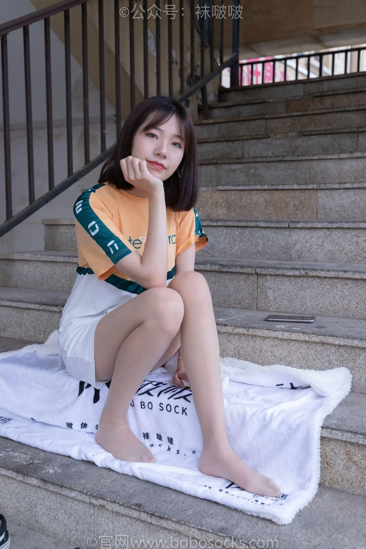 [BoBoSocks袜啵啵]NO.069 小甜豆-vans板鞋、白棉袜、肉丝 [135P]插图1